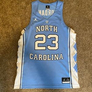 Michael Jordan UNC jersey